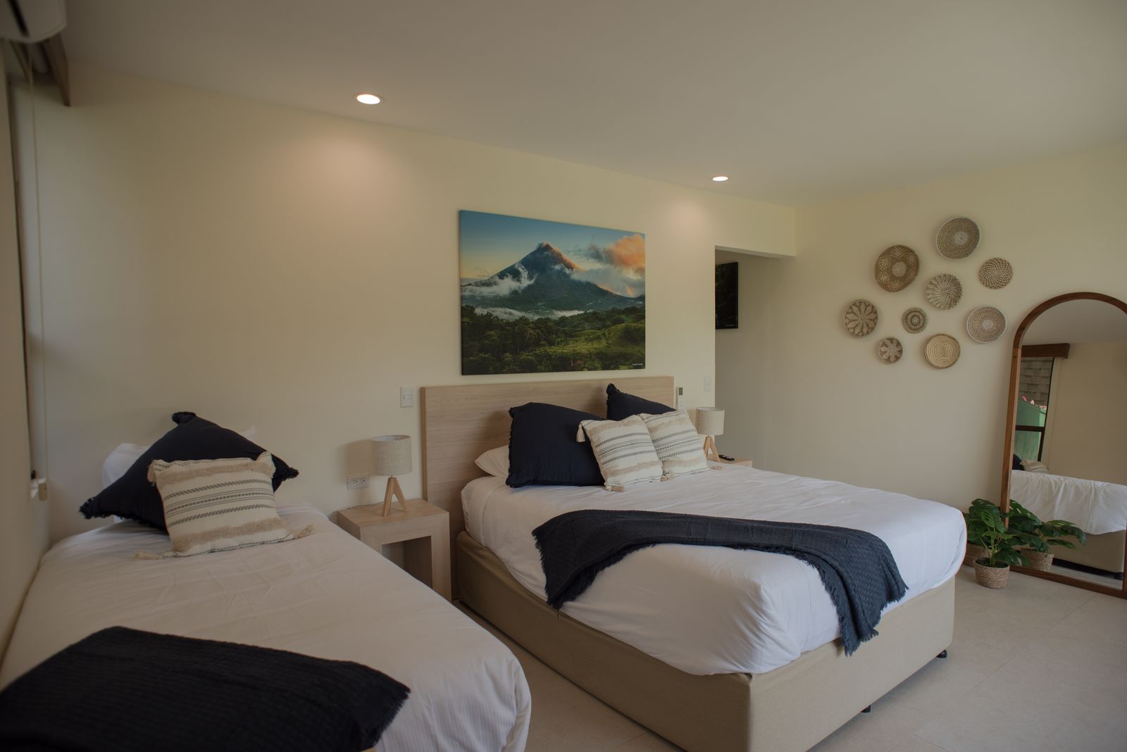 Family Room, photo 4 of 14