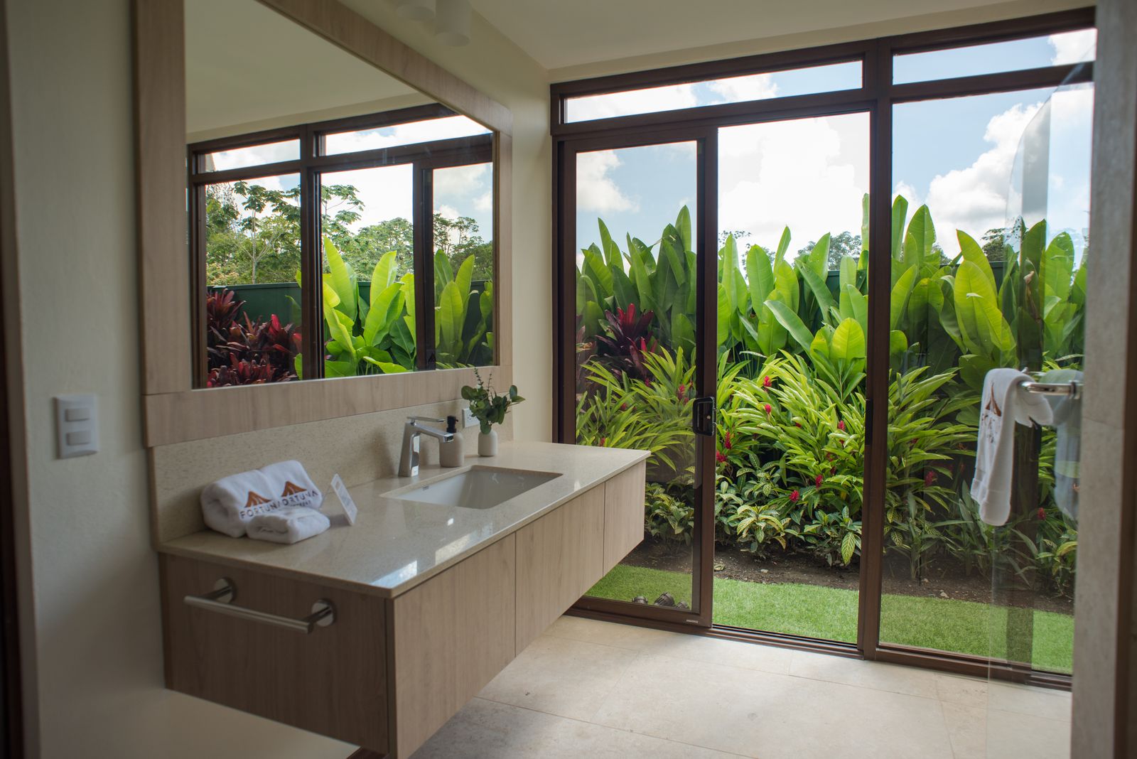 Tropical Forest Room, photo 6 of 13