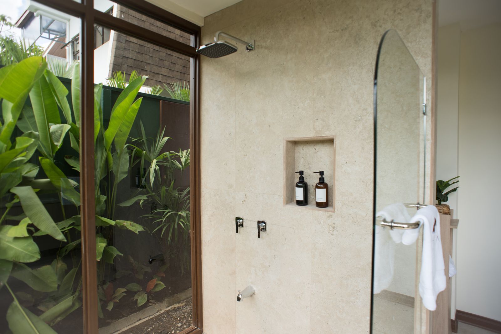 Tropical Forest Room, photo 9 of 13